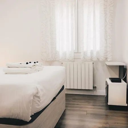 Aiara By People Lägenhet